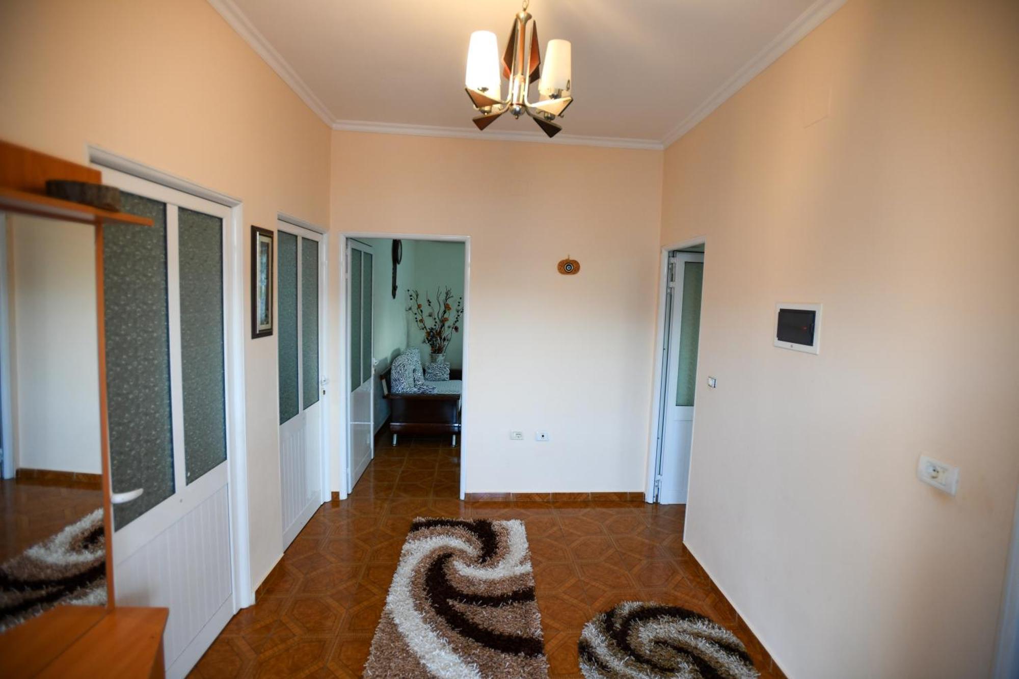 Apartment Darlin Berat Exteriör bild
