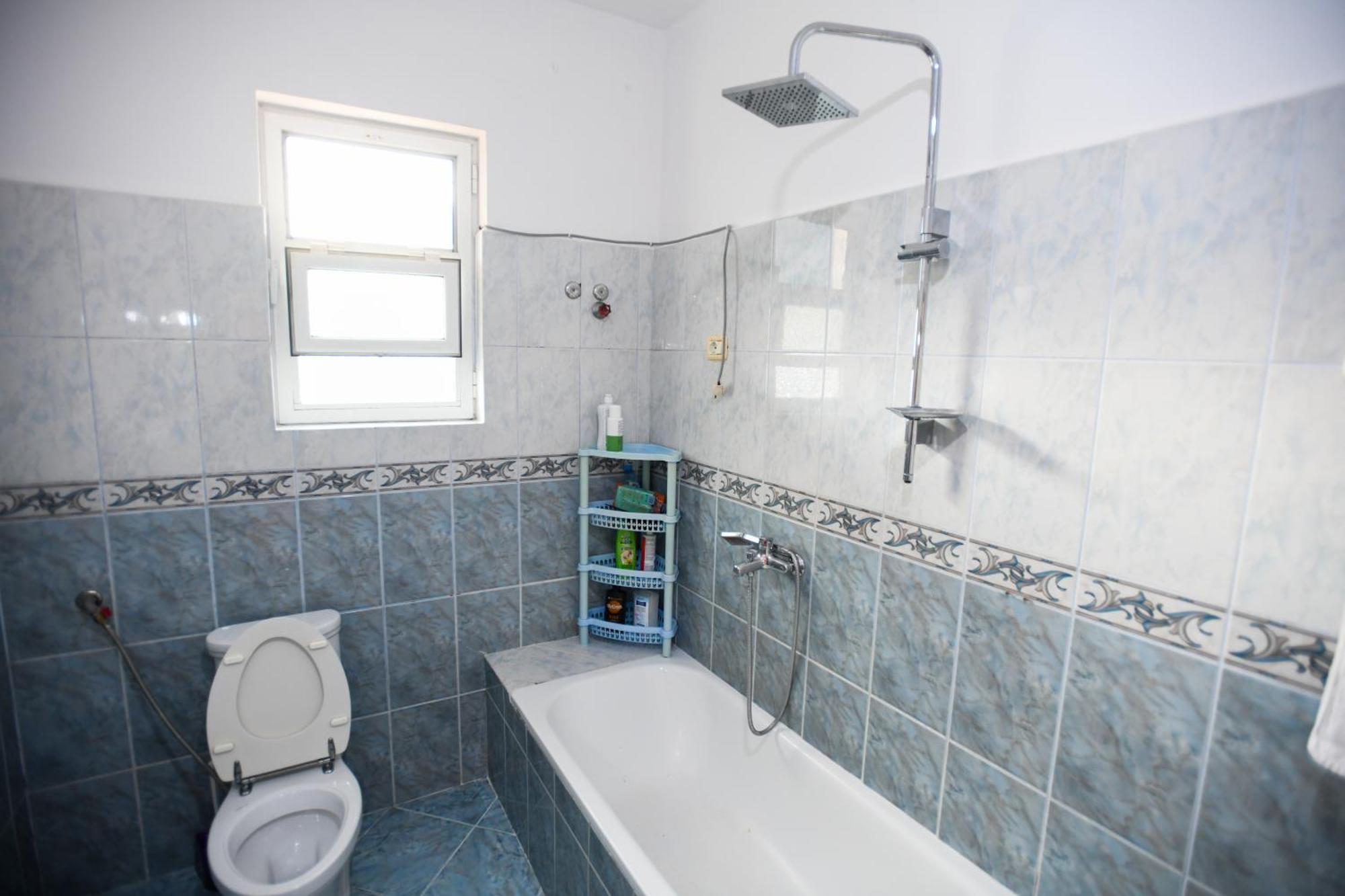 Apartment Darlin Berat Exteriör bild